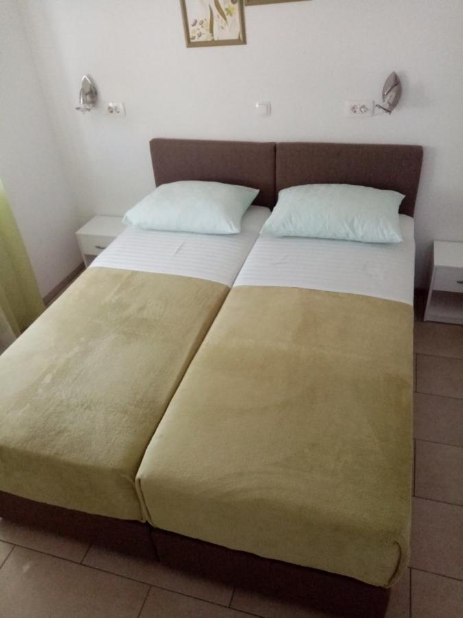 Apartmani Cesar ريتنا المظهر الخارجي الصورة
